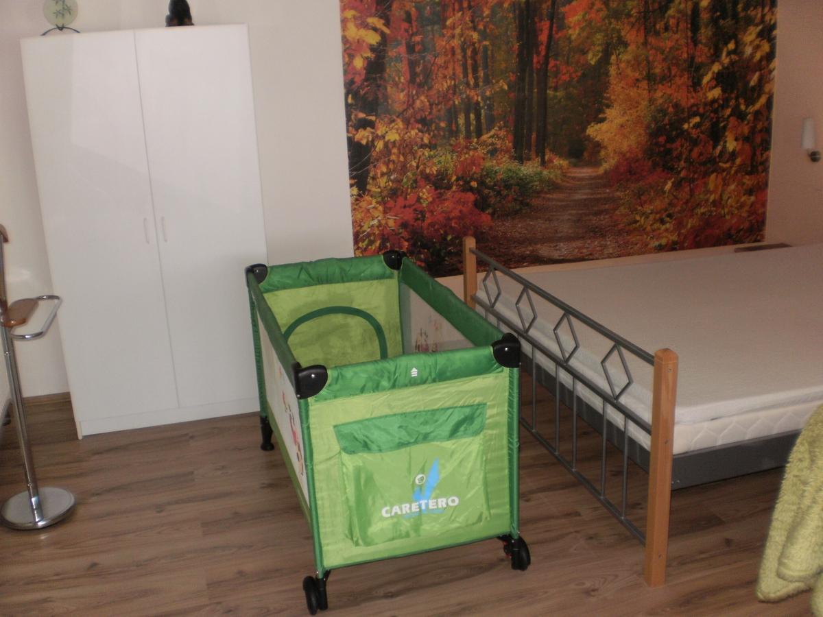 Privat Buk 100 Apartment Jindrichuv Hradec Luaran gambar